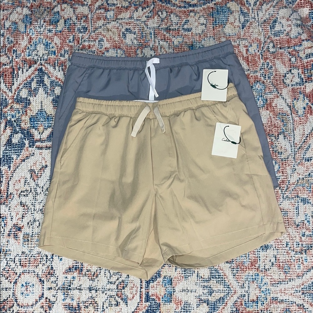 Cadets Lot of 2 Pairs of Men’s Le Club Shorts in Khaki/Gray SZ S NWT
